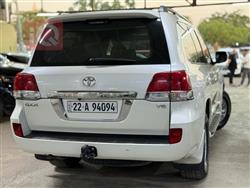 تۆیۆتا لاند کروزەر